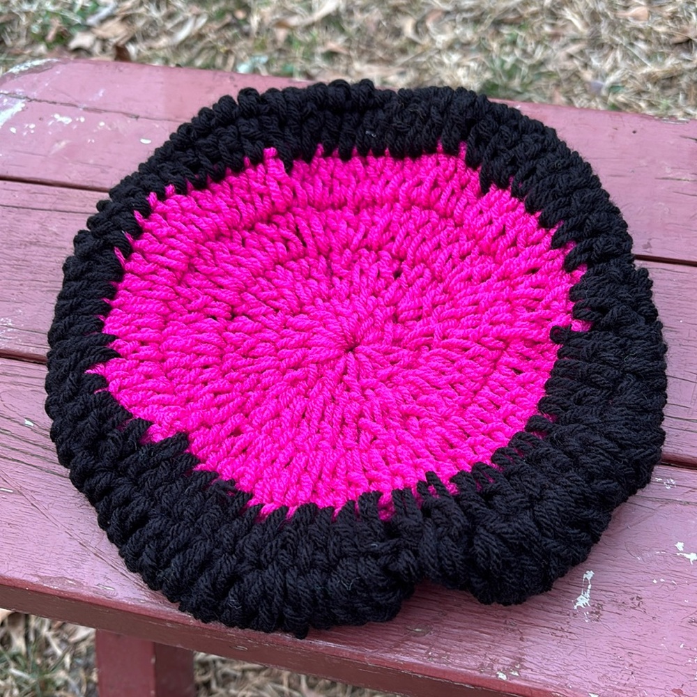 BEANIE CROCHET HANDMADE BLACK AND PINK COLOR 🆕